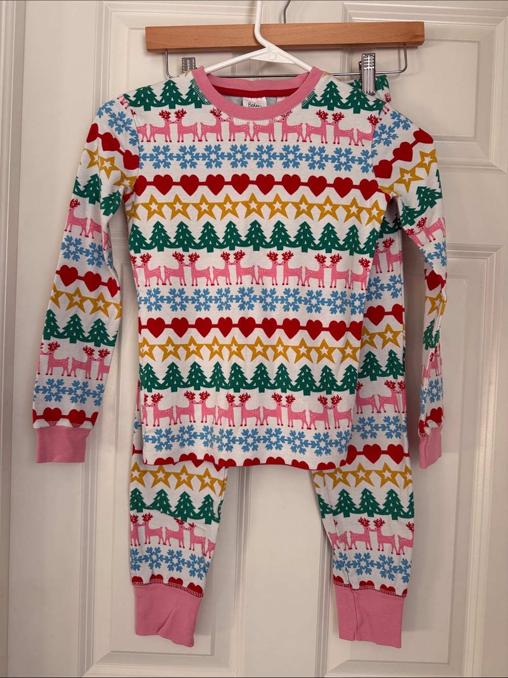 Boden- Kids Holiday Reindeer Print Pajama Set - Pink Trim